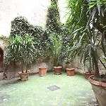 Navona Large 1Br Holiday House