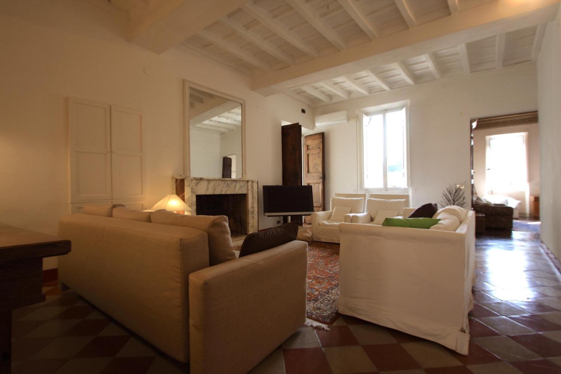 Navona Large 1br House Apartment *